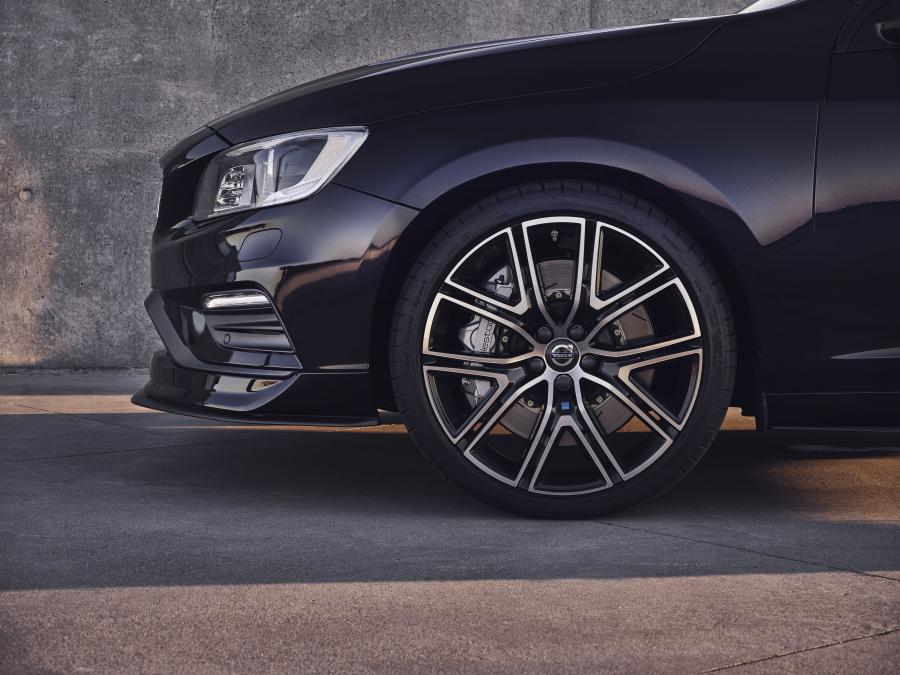 Колеса Volvo S60 Polestar 2017 года  (WW) (фото 8 из 10)